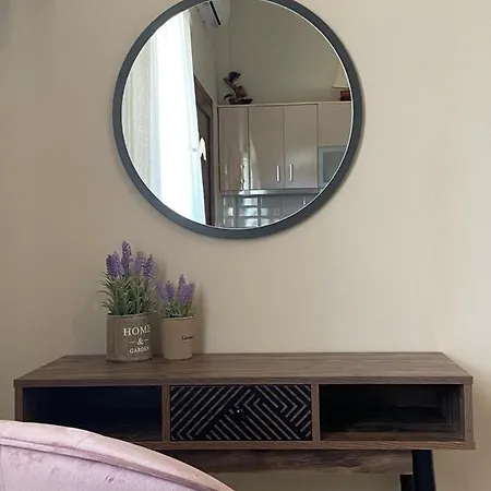 Casa Di Elena Petrití